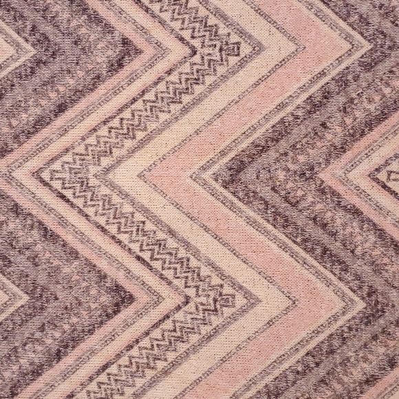 Maurices pink/gray print sweater size 2X - Picture 6 of 8